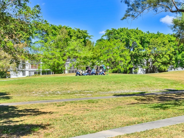 8401 Lagos De Campo Blvd Unit 210V, Tamarac, FL 33321 - view of green lawn