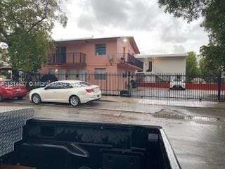 677 SW 2nd St, Miami, FL 33130 - view of car parking