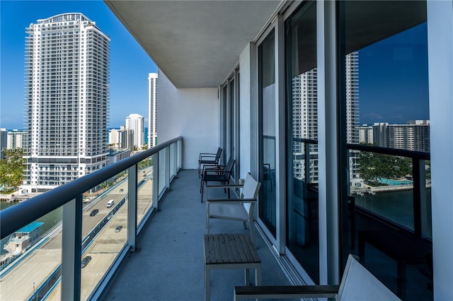 2602 E Hallandale Beach Blvd Unit R2004, Hallandale Beach, FL 33009 - balcony featuring a city view