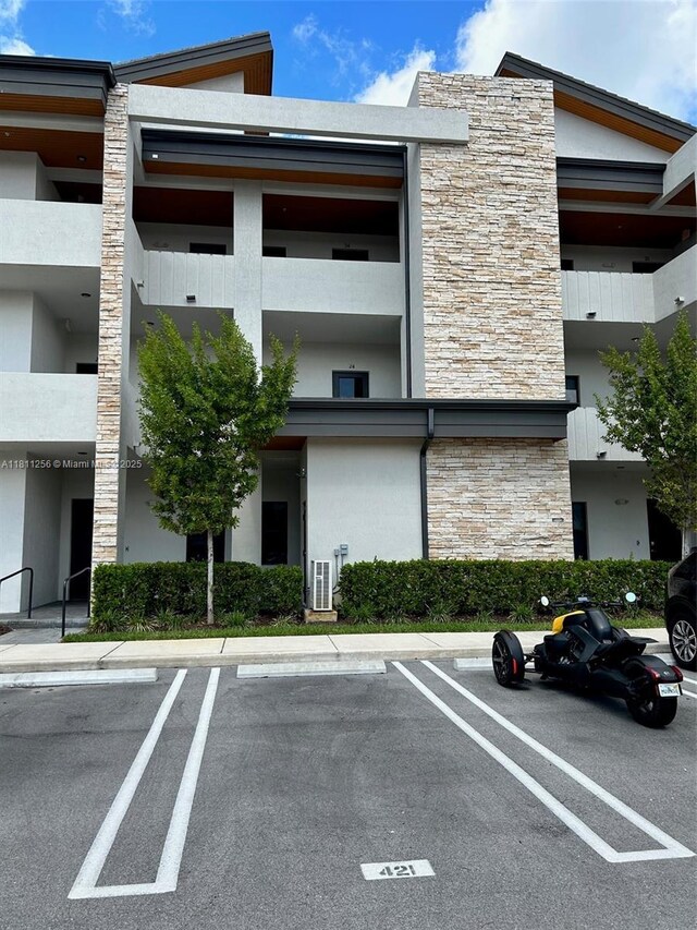 8005 NW 104th Ave Unit 24, Doral, FL 33178 - photo 2