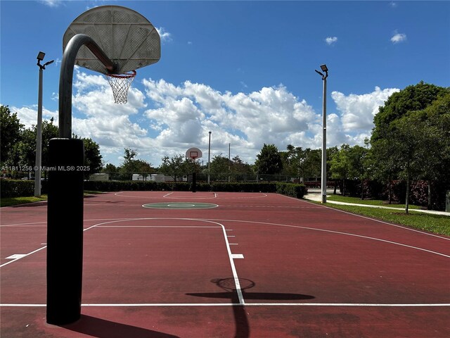 8005 NW 104th Ave Unit 24, Doral, FL 33178 - photo 24