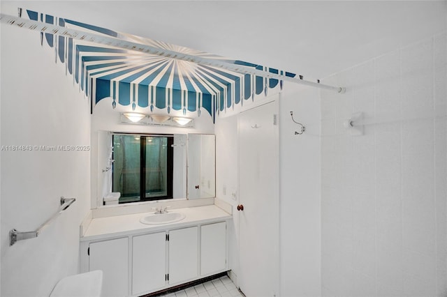2591 Trapp Ave Unit 4, Miami, FL 33133 - bathroom with vanity and a shower
