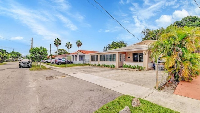 435 NW 44th Ave, Miami, FL 33126 - view of front facade