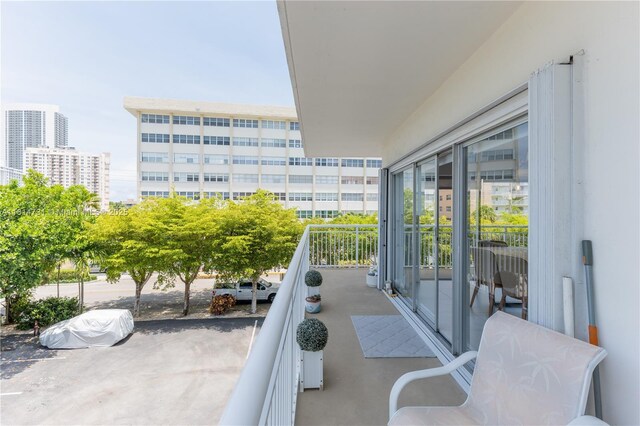 120 Golden Isles Dr Unit 33B, Hallandale Beach, FL 33009 - photo 10