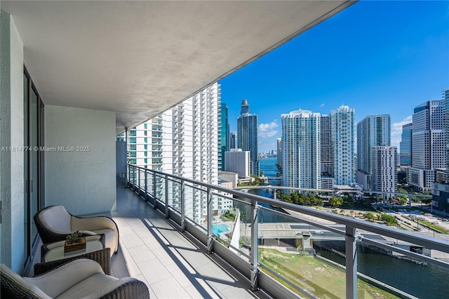 90 SW 3rd St Unit 2513, Miami, FL 33130 - photo 2