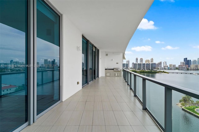 3250 NE 188th St Unit Lph07, Aventura, FL 33180 - balcony with a skyline view and a water view