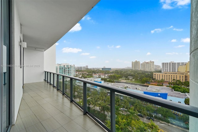 3250 NE 188th St Unit Lph07, Aventura, FL 33180 - balcony featuring a view of city