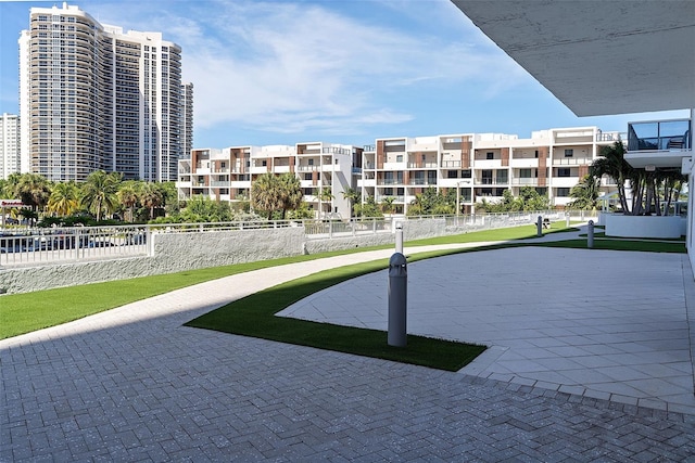 3015 N Ocean Blvd Unit 7D, Fort Lauderdale, FL 33308 - view of home's community