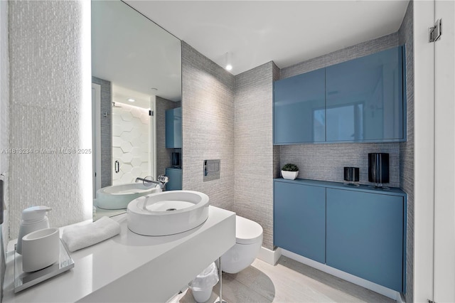 1500 Ocean Dr Unit 910, Miami Beach, FL 33139 - full bath featuring tile walls, vanity, and toilet