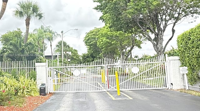 1470 Sheridan St Unit 18C, Hollywood, FL 33020 - view of gate