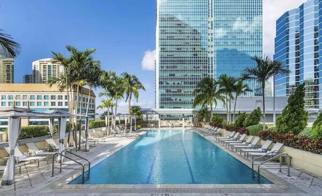 1395 Brickell Ave Unit 2814, Miami, FL 33131 - community pool with a patio