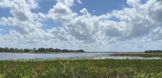 2916 Holiday Beach Dr, Avon Park, FL 33825