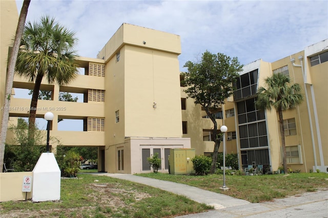920 Ne 199th St 2S Apt 217, Miami, FL 33179 - view of apartment building / complex