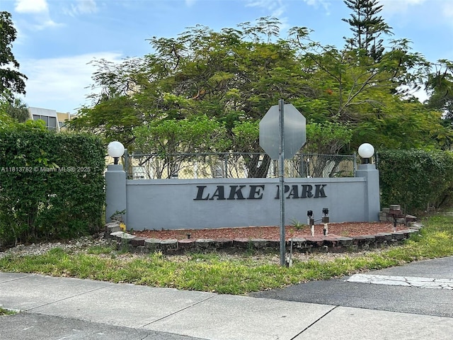 922 Ne 199th St 3D Apt 304, Miami, FL 33179 - view of community / neighborhood sign