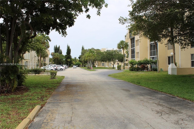 922 Ne 199th St 3D Apt 304, Miami, FL 33179 - view of asphalt street