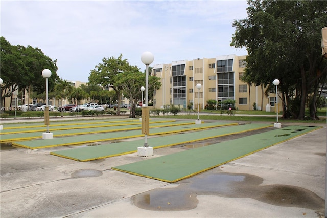 922 Ne 199th St 3D Apt 304, Miami, FL 33179 - view of home's community featuring a game area