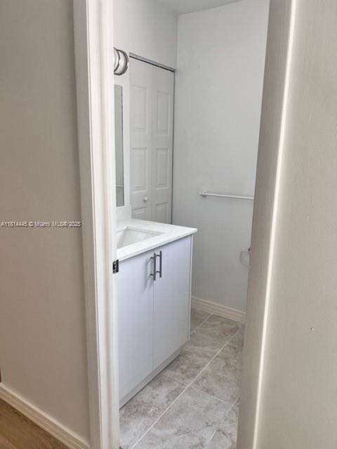 958 Mockingbird Ln Unit 511, Plantation, FL 33324 - bathroom with vanity
