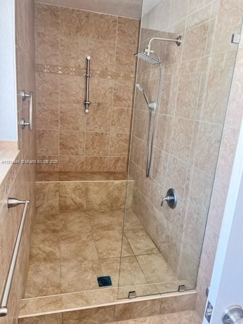958 Mockingbird Ln Unit 511, Plantation, FL 33324 - full bath with a tile shower