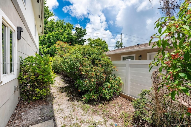 811 NW 3rd Ave, Fort Lauderdale, FL 33311 - view of yard