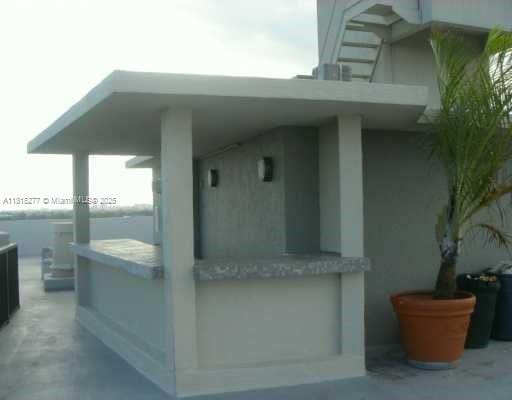 5701 Biscayne Blvd Unit 701, Miami, FL 33137 - view of patio / terrace