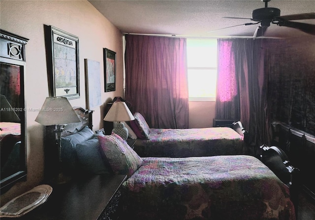 16850 S Glades Dr Unit 8G, North Miami Beach, FL 33162 - bedroom featuring a ceiling fan