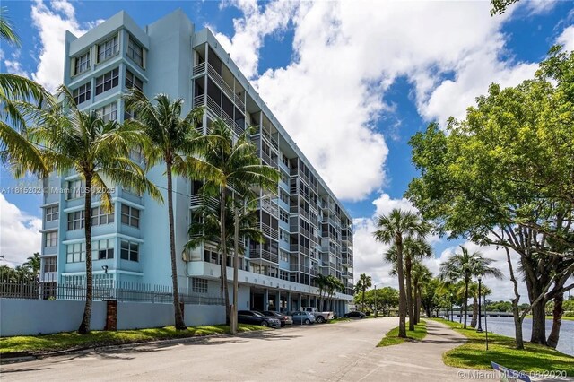 16850 S Glades Dr Unit 8G, North Miami Beach, FL 33162 - view of apartment building / complex