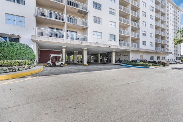 400 Kings Point Dr Unit 831, Sunny Isles Beach, FL 33160 - view of apartment building / complex