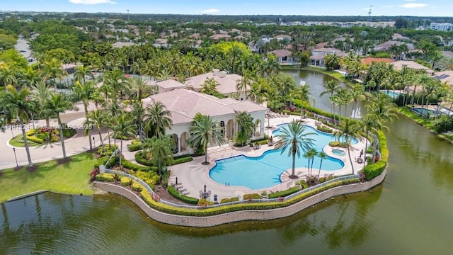 127 Swan Ave, Plantation, FL 33324 - bird's eye view of a pool and a nearby body of water