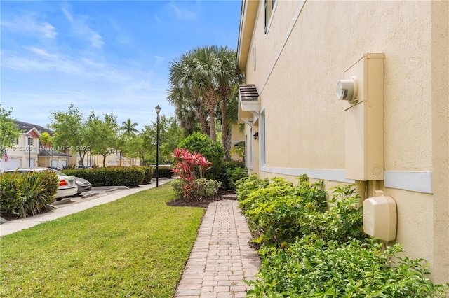 7702 Paddock Pl, Davie, FL 33328 - view of green lawn