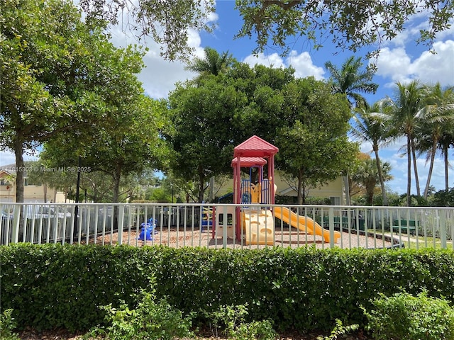 7702 Paddock Pl, Davie, FL 33328 - view of communal playground