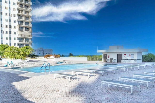 1201 S Ocean Dr Unit 610N, Hollywood, FL 33019 - view of community pool