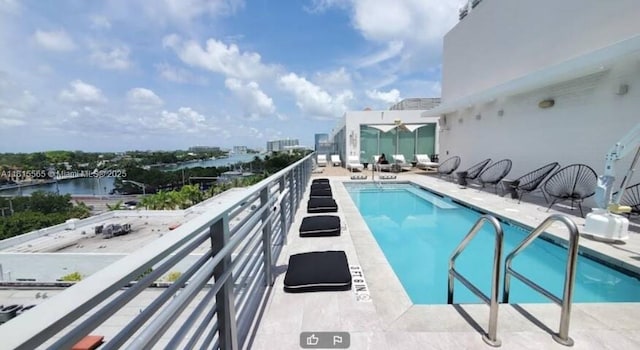 6080 Collins Ave Unit Ph09, Miami Beach, FL 33140 - view of community pool