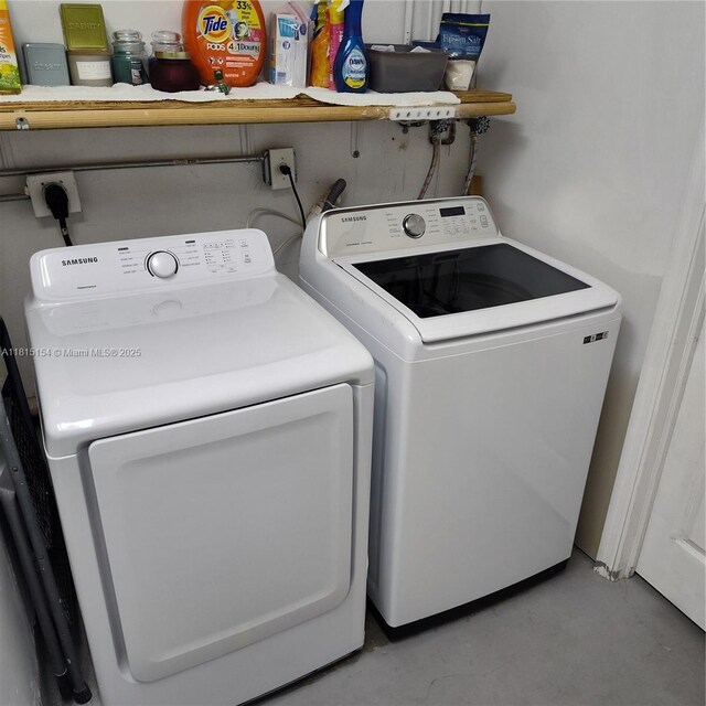 7486 SW 162nd Ct, Miami, FL 33193 - laundry room featuring separate washer and dryer