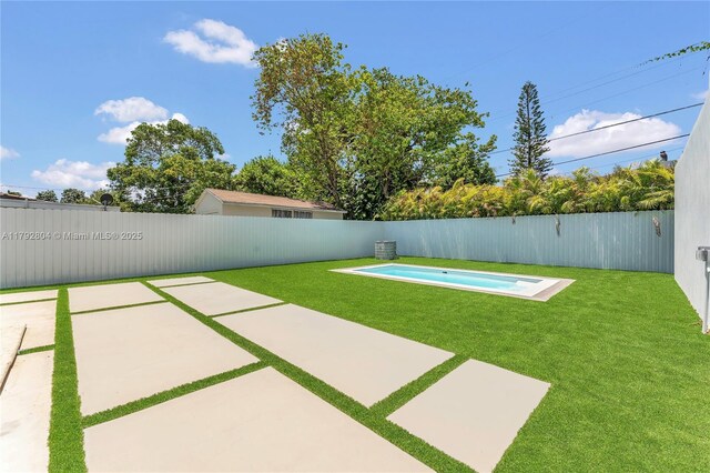 2357 SW 11th Ter, Miami, FL 33135 - view of yard with a patio area