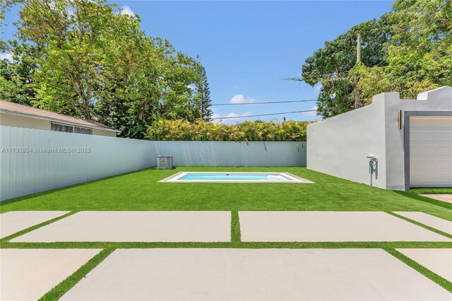 2357 SW 11th Ter, Miami, FL 33135 - view of yard
