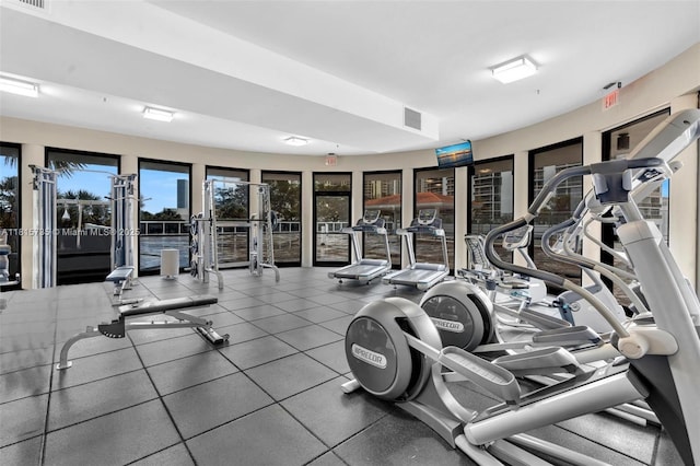 20505 E Country Club Dr Unit 138, Aventura, FL 33180 - view of exercise room