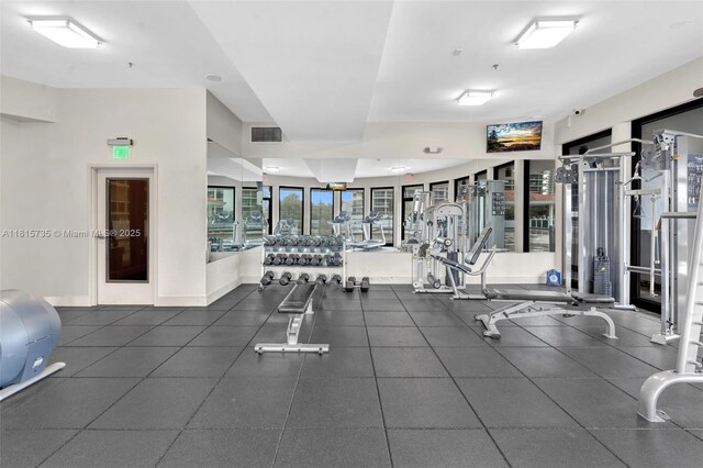 20505 E Country Club Dr Unit 138, Aventura, FL 33180 - view of gym