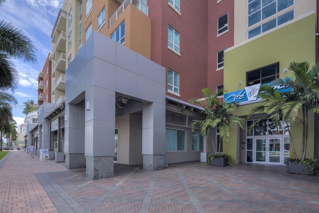 2000 N Bayshore Dr Unit 1011, Miami, FL 33137 - view of apartment building / complex