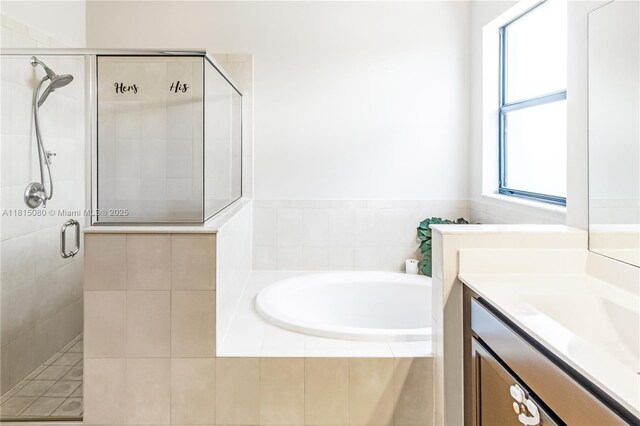 724 SE 37th Ave, Homestead, FL 33033 - full bath featuring a shower stall, a bath, and vanity