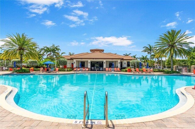 724 SE 37th Ave, Homestead, FL 33033 - community pool featuring a patio area