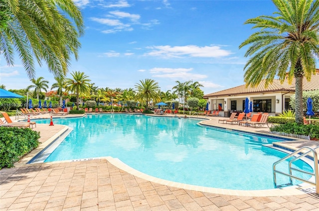 724 SE 37th Ave, Homestead, FL 33033 - community pool featuring a patio area