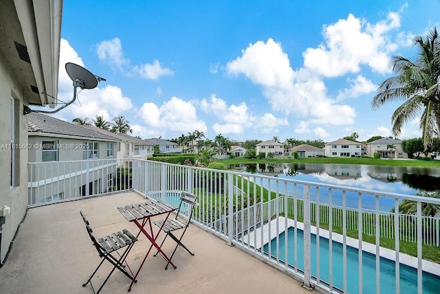 4007 Turquoise Trl, Weston, FL 33331 - balcony featuring a residential view and a water view
