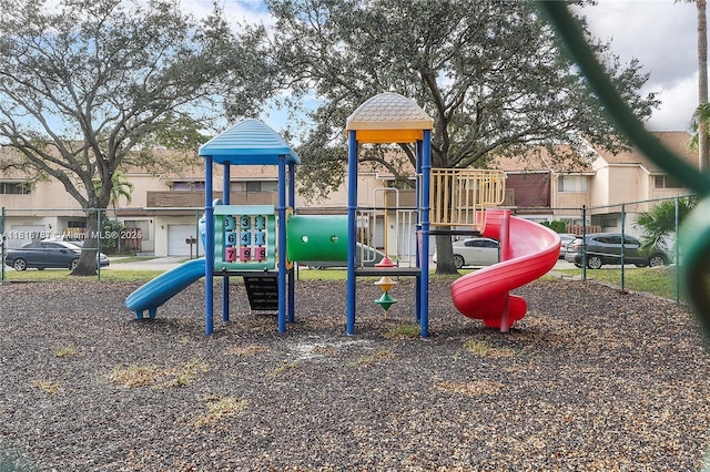 8211 NW 8th St Unit 2, Plantation, FL 33324 - view of community play area