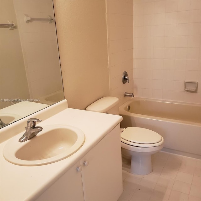 1666 SE 27th Ct Unit 205, Homestead, FL 33035 - full bathroom with toilet, vanity, and shower / washtub combination