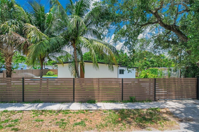 3105 SW 16th St, Fort Lauderdale, FL 33312 - view of fenced yard