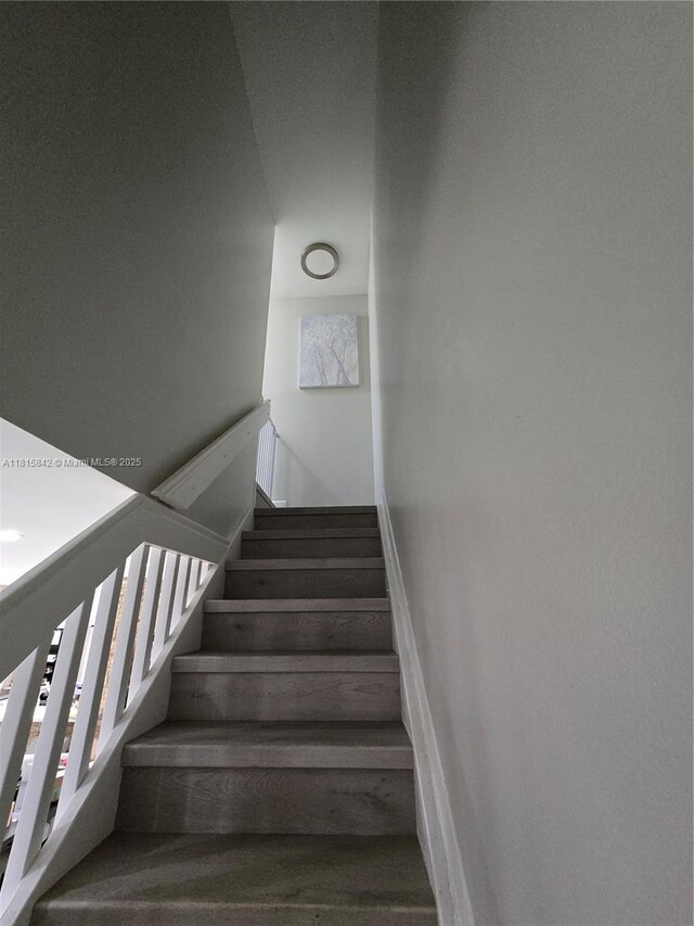 10875 NW 8th St, Pembroke Pines, FL 33026 - view of stairway