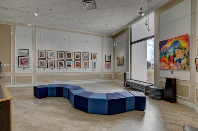 4144 Cambridge G 4144, Deerfield Beach, FL 33442 - building lobby featuring a decorative wall