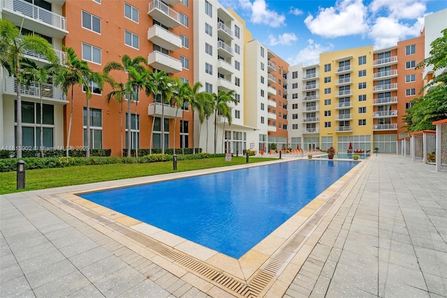 2775 NE 187th St Unit Ph6, Aventura, FL 33180 - view of pool