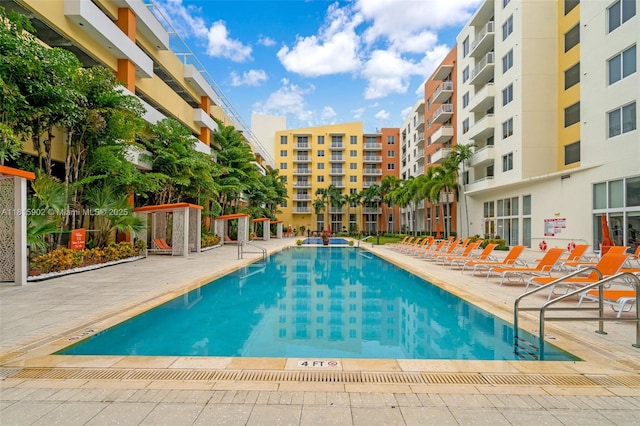 2775 NE 187th St Unit Ph6, Aventura, FL 33180 - view of community pool