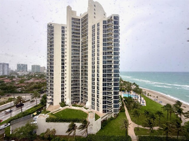19201 Collins Ave Unit 1019, Sunny Isles Beach, FL 33160 - view of property featuring a water view